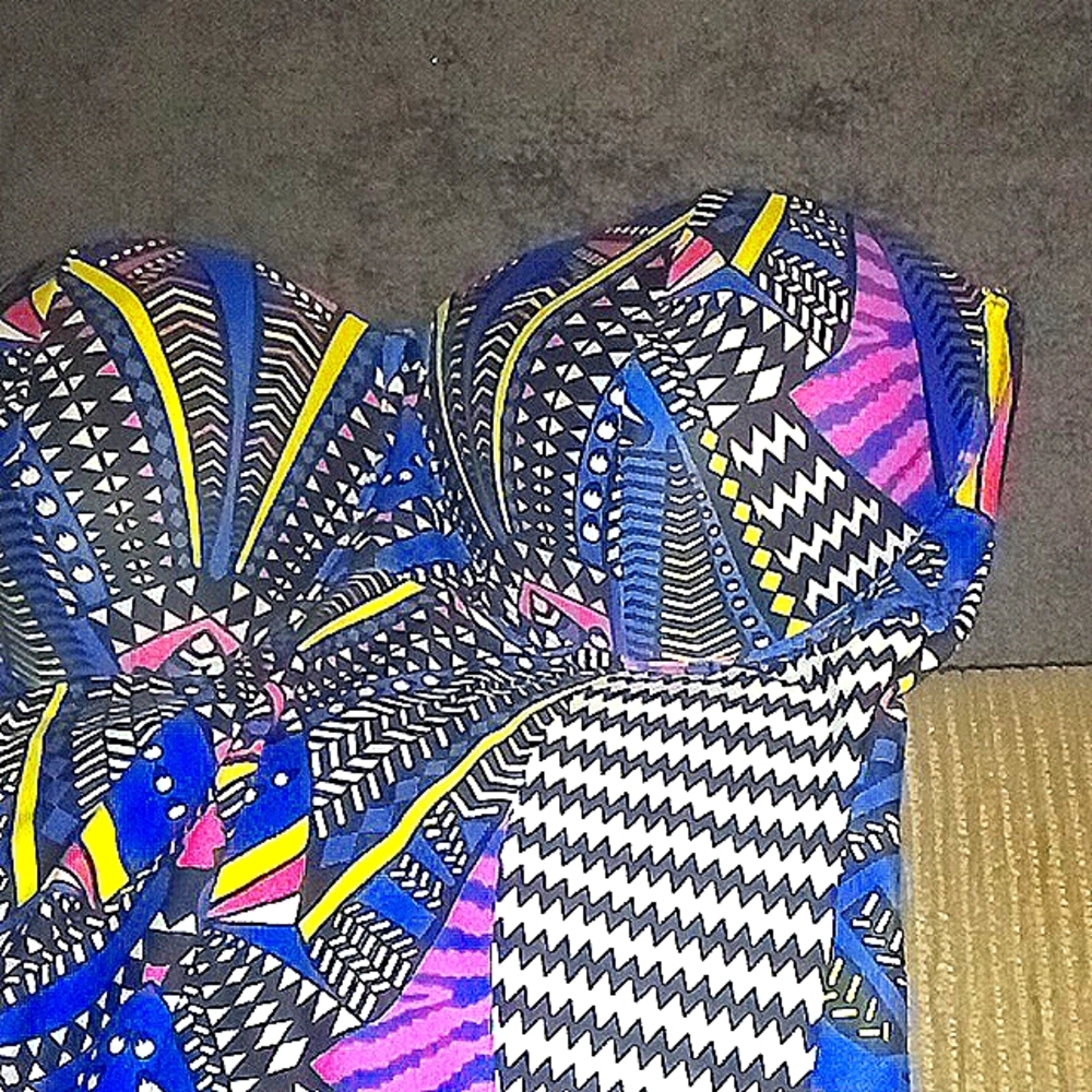 XXL 38D strapless bathing suit geometric multi color. Brand new never worn.